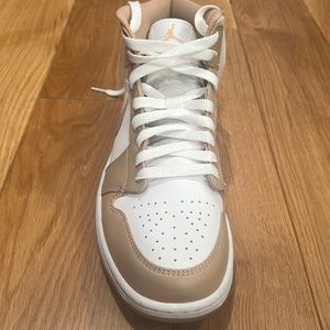 Nike Air Jordan 1 Mid Shoes Hemp White Gum worn twice